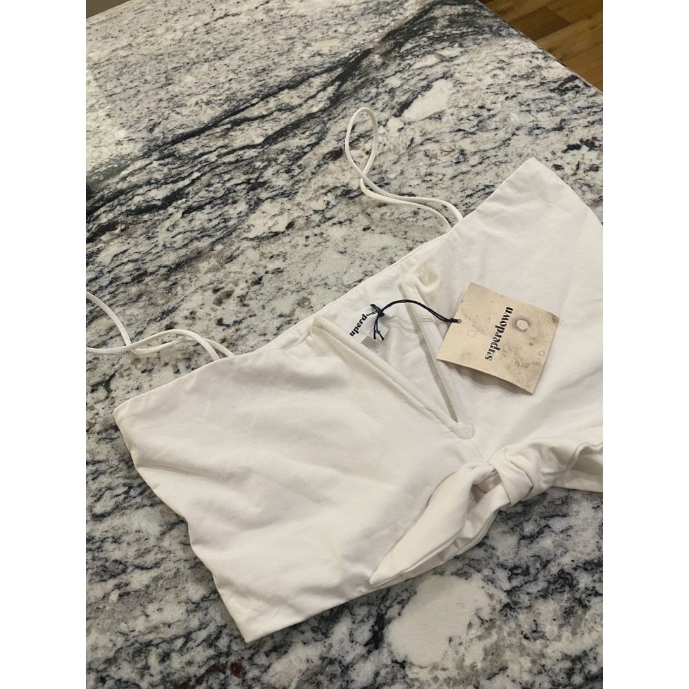 superdown Estelle Knot Crop Top in White Size Small - Picture 6 of 9